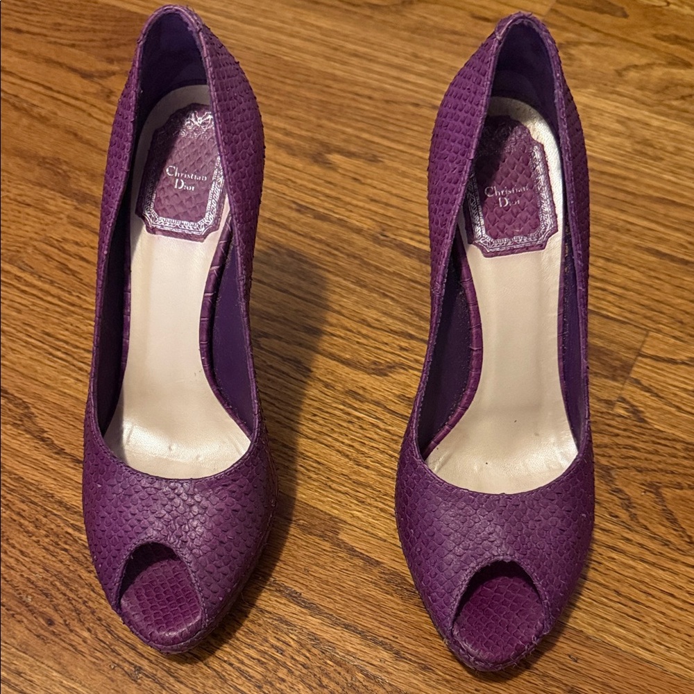 Dior Plum Peep-Toe Textured Leather Pumps